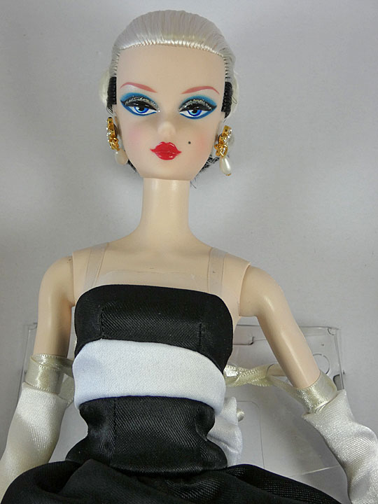 EVENING C ~ DRESS ~ BARBIE SILKSTONE BLACK /& WHITE FOREVER 60th ANNIVERSARY GOWN